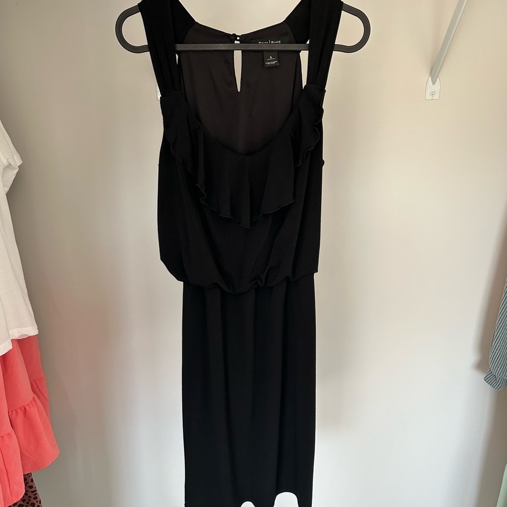 🧡5/$25🧡White House Black Market Sleeveless Black Midi Dress